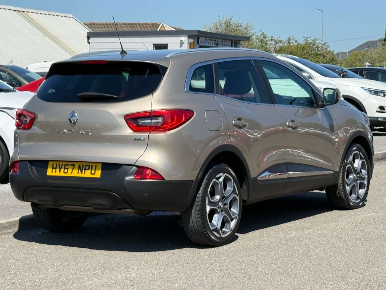 A 2017 RENAULT KADJAR 1.5 dCi Dynamique S Nav SUV 5dr Diesel Manual Euro 6 (s/s) (110 ps) A 2017 RENAULT KADJAR 1.5 dCi Dynamique S Nav SUV 5dr Diesel Manual Euro 6 (s/s) (110 ps)