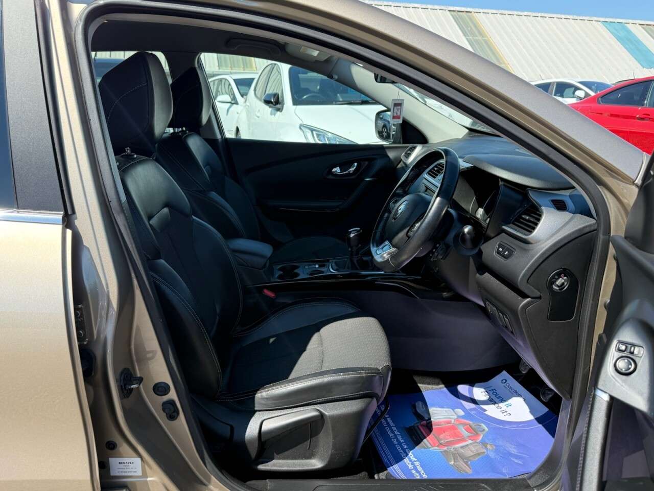 A 2017 RENAULT KADJAR 1.5 dCi Dynamique S Nav SUV 5dr Diesel Manual Euro 6 (s/s) (110 ps) A 2017 RENAULT KADJAR 1.5 dCi Dynamique S Nav SUV 5dr Diesel Manual Euro 6 (s/s) (110 ps)