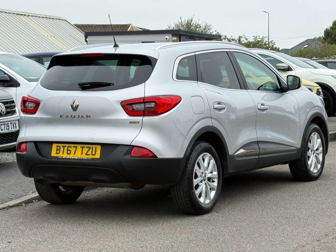 A 2017 RENAULT KADJAR 1.5 dCi Dynamique Nav SUV 5dr Diesel EDC Euro 6 (s/s) (110 ps) A 2017 RENAULT KADJAR 1.5 dCi Dynamique Nav SUV 5dr Diesel EDC Euro 6 (s/s) (110 ps)