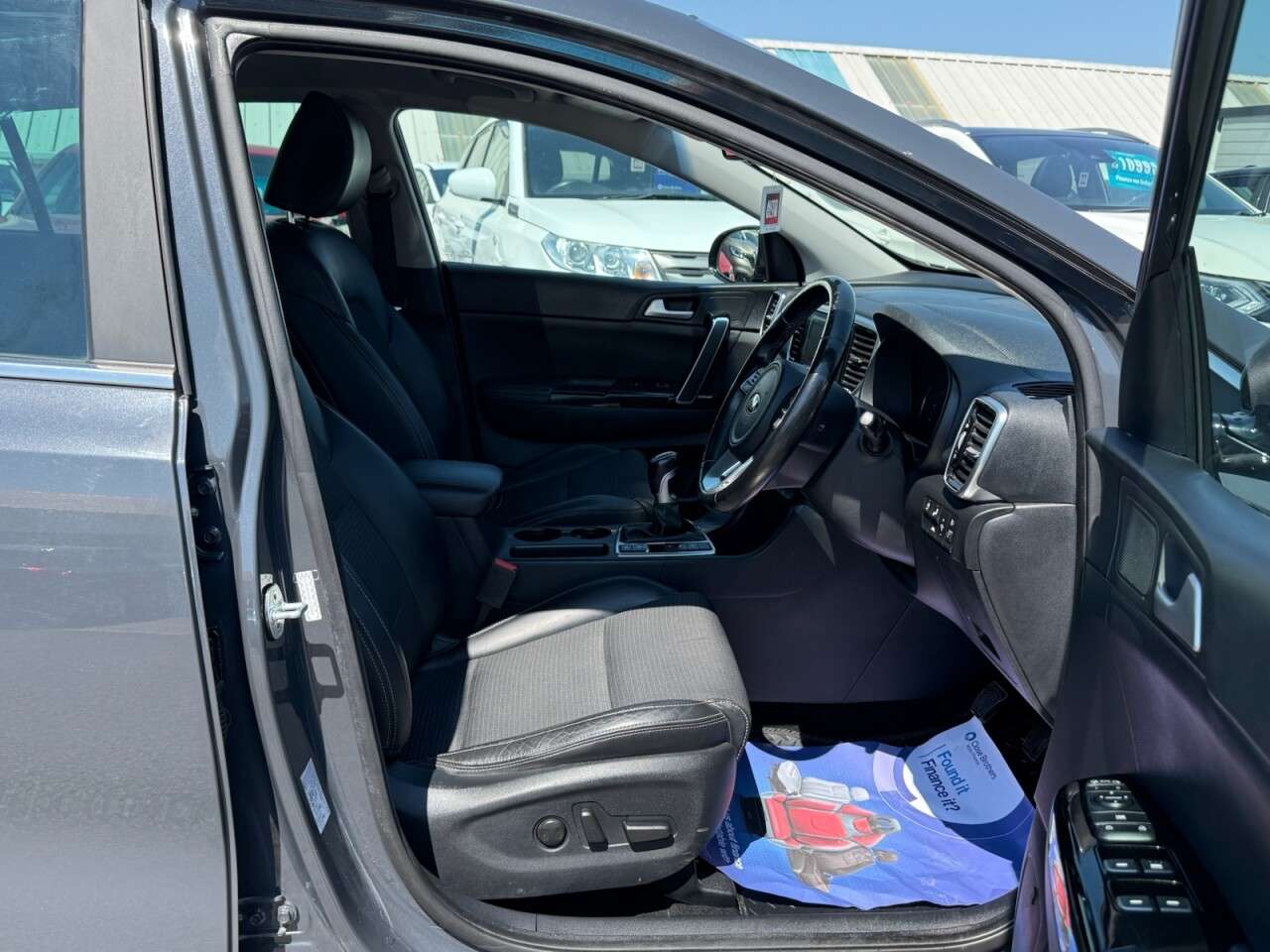 A 2018 KIA SPORTAGE 1.6 GDi Edition 25 SUV 5dr Petrol Manual Euro 6 (s/s) (130 bhp) A 2018 KIA SPORTAGE 1.6 GDi Edition 25 SUV 5dr Petrol Manual Euro 6 (s/s) (130 bhp)