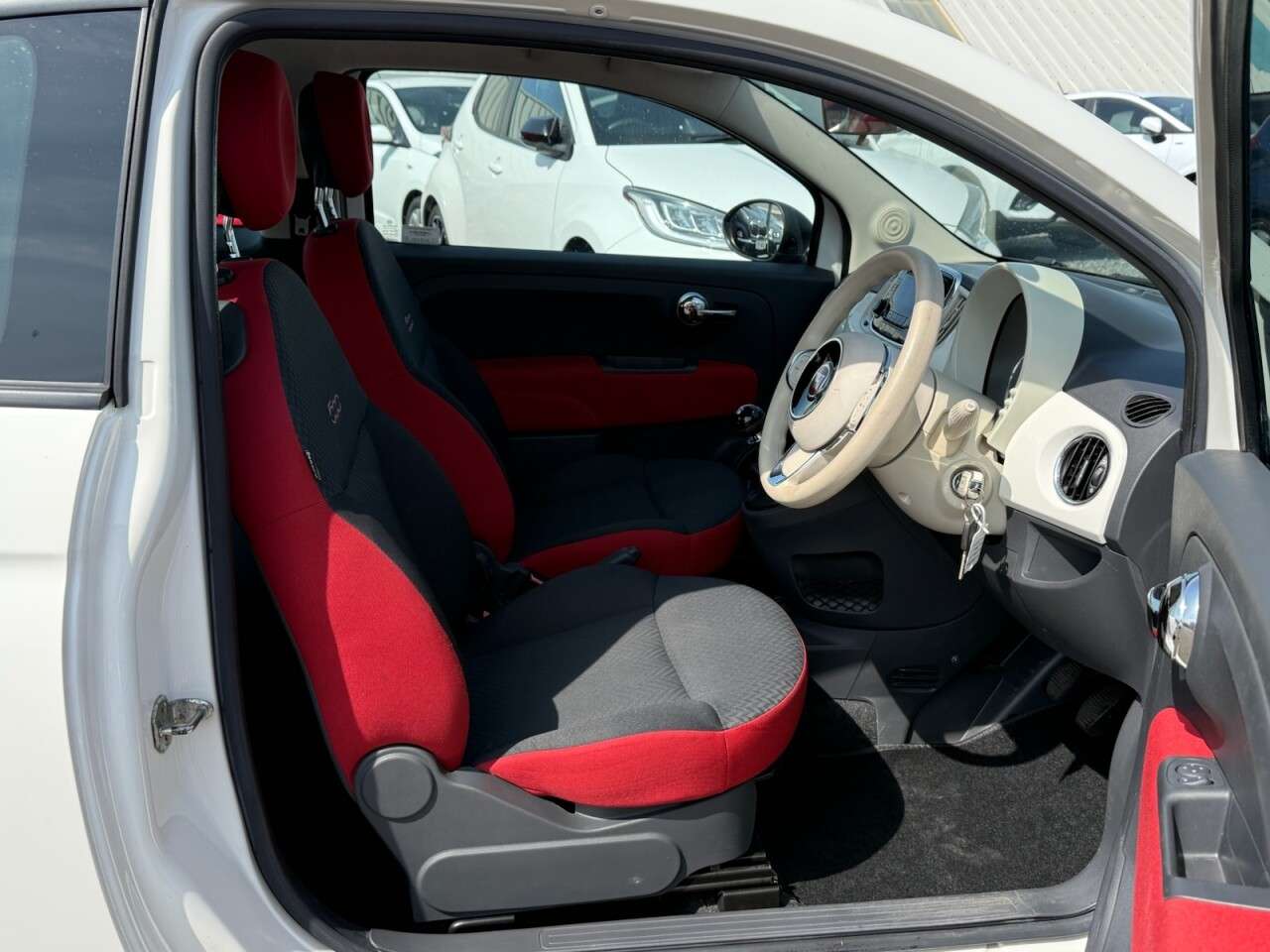 A 2015 FIAT 500 1.2 Pop Hatchback 3dr Petrol Manual Euro 6 (s/s) (69 bhp) A 2015 FIAT 500 1.2 Pop Hatchback 3dr Petrol Manual Euro 6 (s/s) (69 bhp)