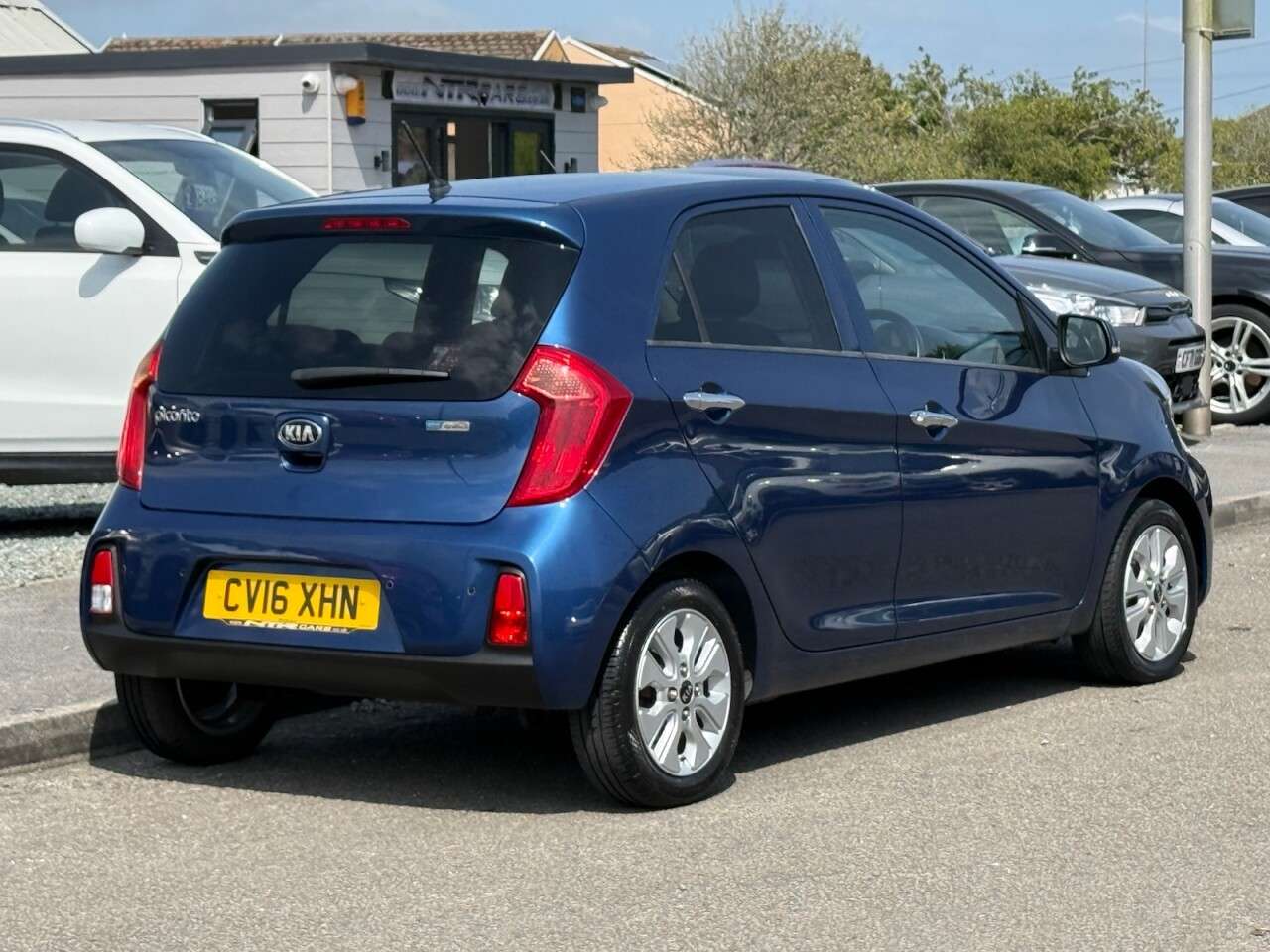 A 2016 KIA PICANTO 1.25 EcoDynamics 2 Hatchback 5dr Petrol Manual Euro 6 (s/s) (84 bhp) A 2016 KIA PICANTO 1.25 EcoDynamics 2 Hatchback 5dr Petrol Manual Euro 6 (s/s) (84 bhp)