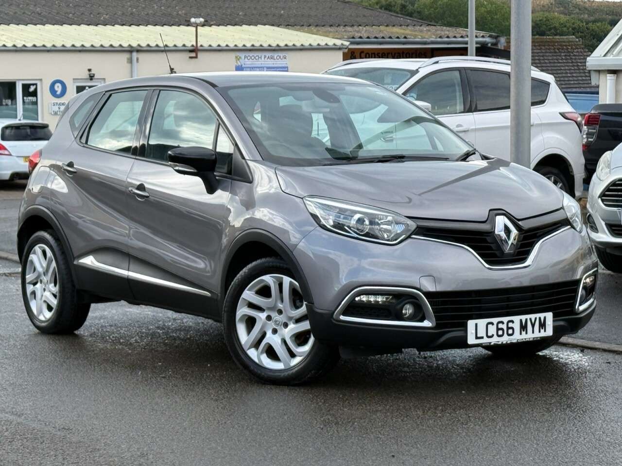 A 2016 RENAULT CAPTUR 1.5 dCi ENERGY Dynamique Nav SUV 5dr Diesel Manual Euro 6 (s/s) (90 ps) A 2016 RENAULT CAPTUR 1.5 dCi ENERGY Dynamique Nav SUV 5dr Diesel Manual Euro 6 (s/s) (90 ps)