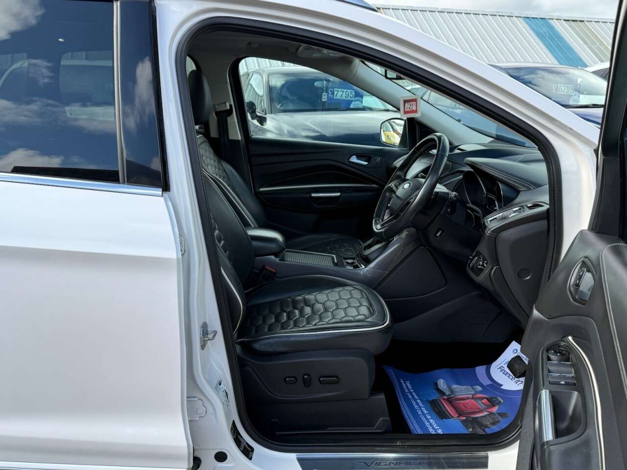 A 2019 FORD KUGA 2.0 TDCi Vignale SUV 5dr Diesel Powershift AWD Euro 6 (s/s) (180 ps) A 2019 FORD KUGA 2.0 TDCi Vignale SUV 5dr Diesel Powershift AWD Euro 6 (s/s) (180 ps)