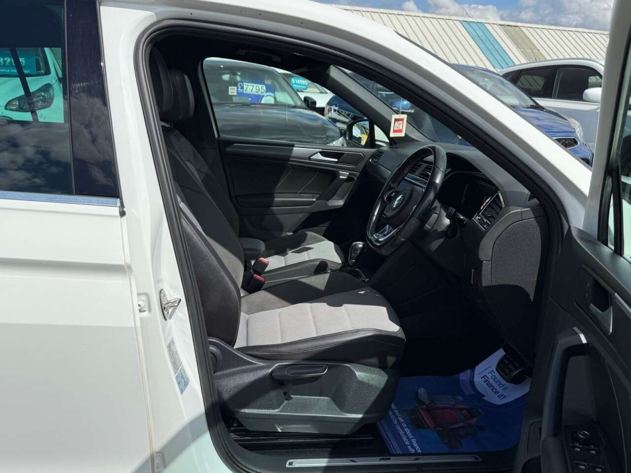 A 2019 VOLKSWAGEN TIGUAN 2.0 TDI R-Line Tech SUV 5dr Diesel DSG 4Motion Euro 6 (s/s) (150 ps) A 2019 VOLKSWAGEN TIGUAN 2.0 TDI R-Line Tech SUV 5dr Diesel DSG 4Motion Euro 6 (s/s) (150 ps)
