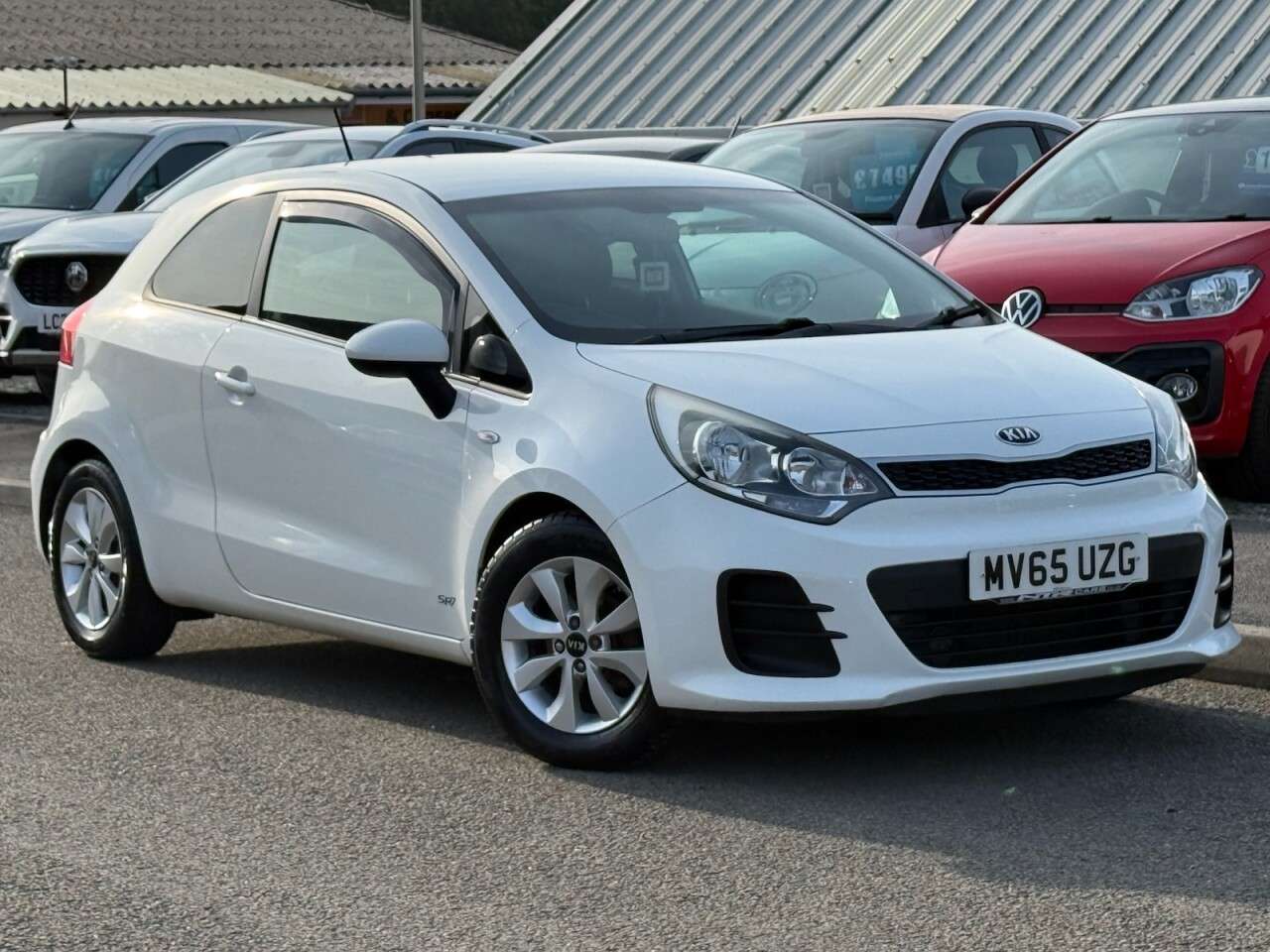A 2015 KIA RIO 1.25 SR7 Hatchback 3dr Petrol Manual Euro 6 (84 bhp) A 2015 KIA RIO 1.25 SR7 Hatchback 3dr Petrol Manual Euro 6 (84 bhp)