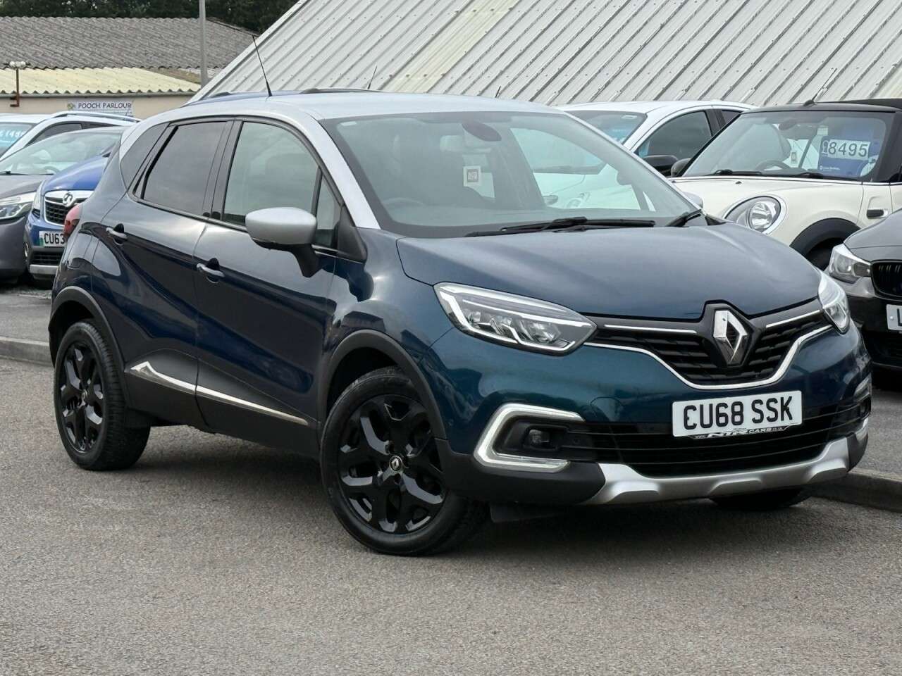 A 2018 RENAULT CAPTUR 0.9 TCe ENERGY GT Line SUV 5dr Petrol Manual Euro 6 (s/s) (90 ps) A 2018 RENAULT CAPTUR 0.9 TCe ENERGY GT Line SUV 5dr Petrol Manual Euro 6 (s/s) (90 ps)