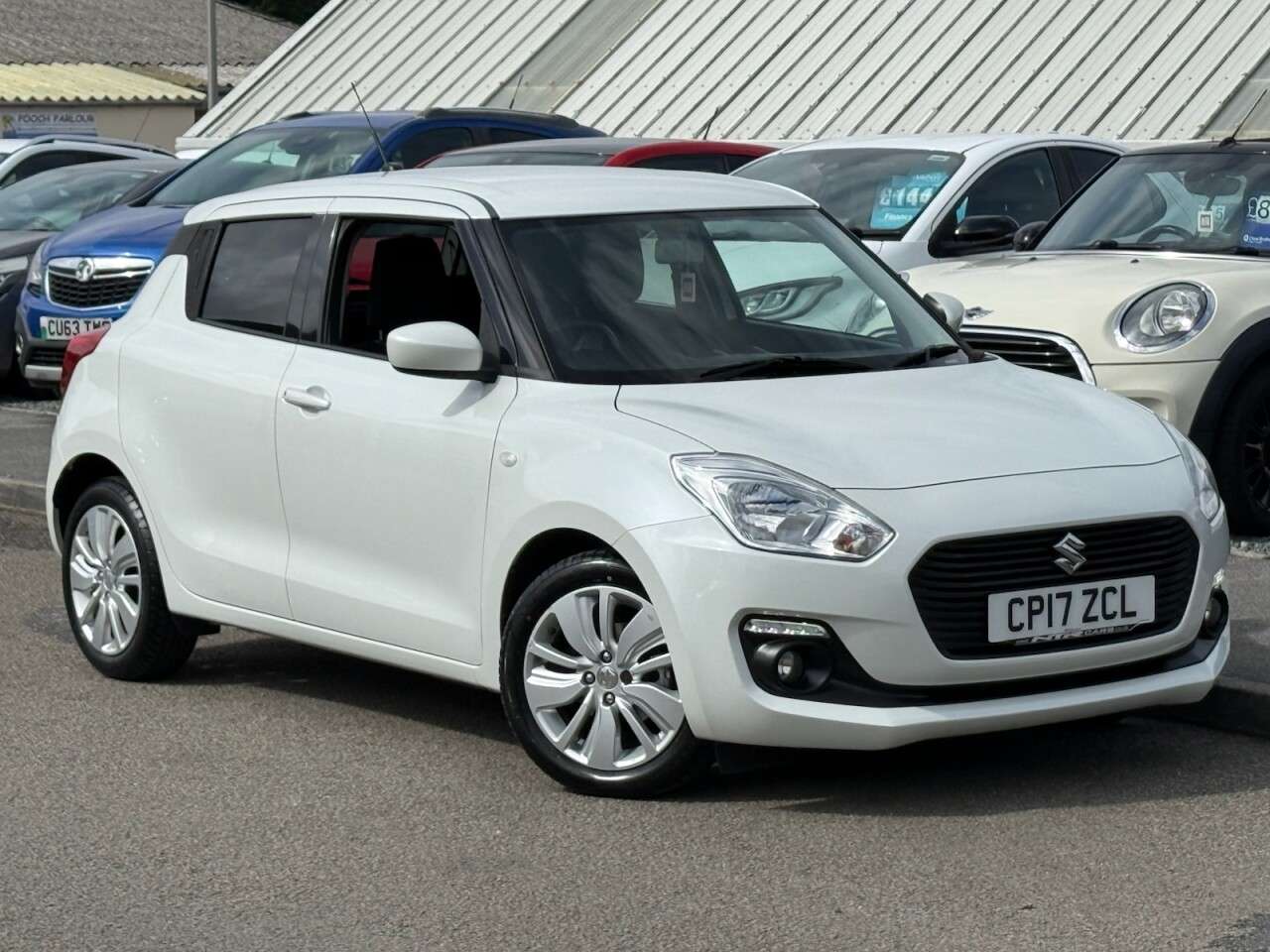 A 2017 SUZUKI SWIFT 1.0 Boosterjet SZ-T Hatchback 5dr Petrol Manual Euro 6 (111 ps) A 2017 SUZUKI SWIFT 1.0 Boosterjet SZ-T Hatchback 5dr Petrol Manual Euro 6 (111 ps)