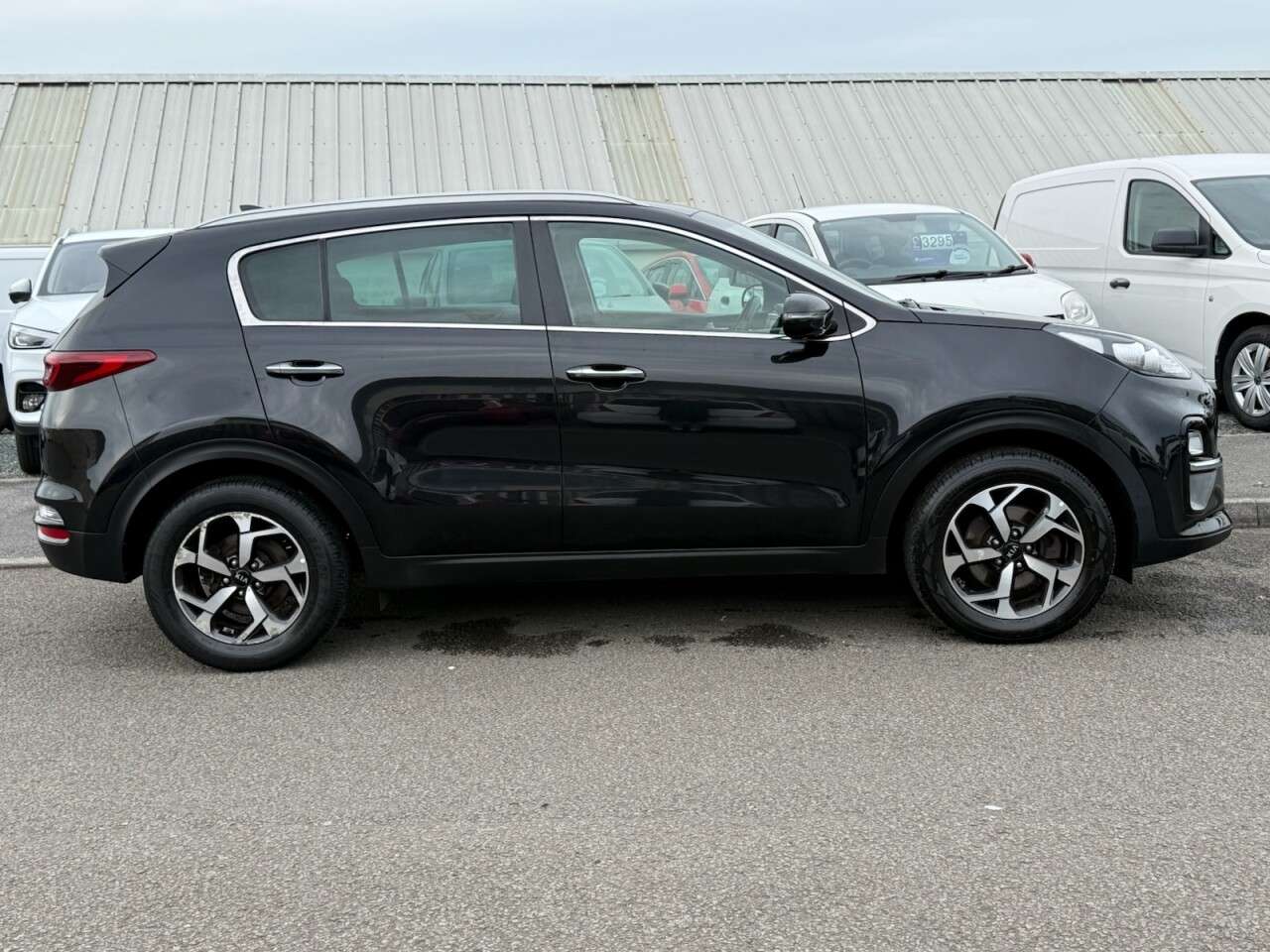 A 2020 KIA SPORTAGE 1.6 CRDi MHEV 2 SUV 5dr Diesel Hybrid DCT Euro 6 (s/s) (134 bhp) A 2020 KIA SPORTAGE 1.6 CRDi MHEV 2 SUV 5dr Diesel Hybrid DCT Euro 6 (s/s) (134 bhp)