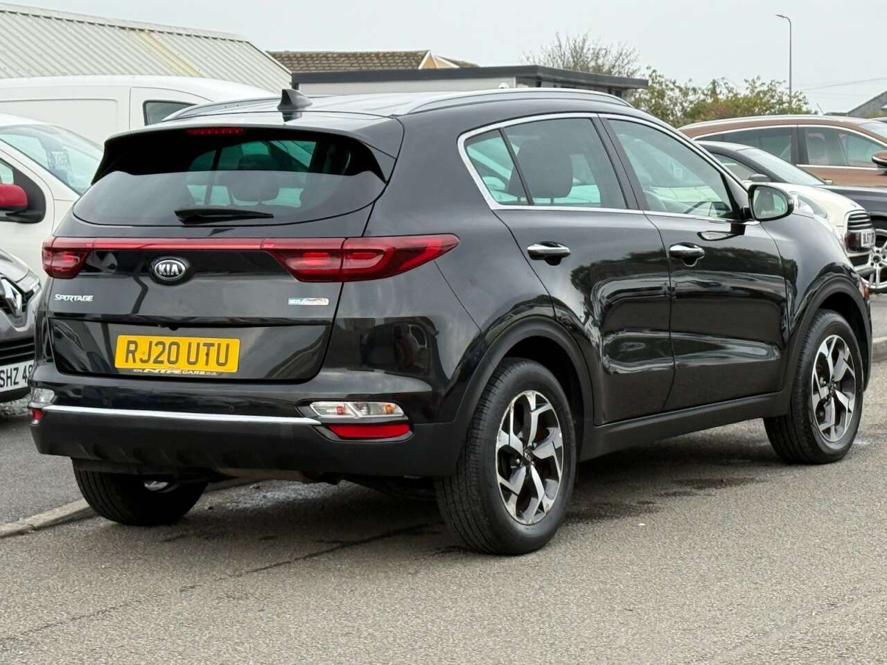 A 2020 KIA SPORTAGE 1.6 CRDi MHEV 2 SUV 5dr Diesel Hybrid DCT Euro 6 (s/s) (134 bhp) A 2020 KIA SPORTAGE 1.6 CRDi MHEV 2 SUV 5dr Diesel Hybrid DCT Euro 6 (s/s) (134 bhp)