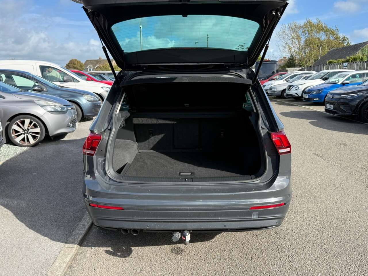 2018 VOLKSWAGEN TIGUAN 2018 VOLKSWAGEN TIGUAN