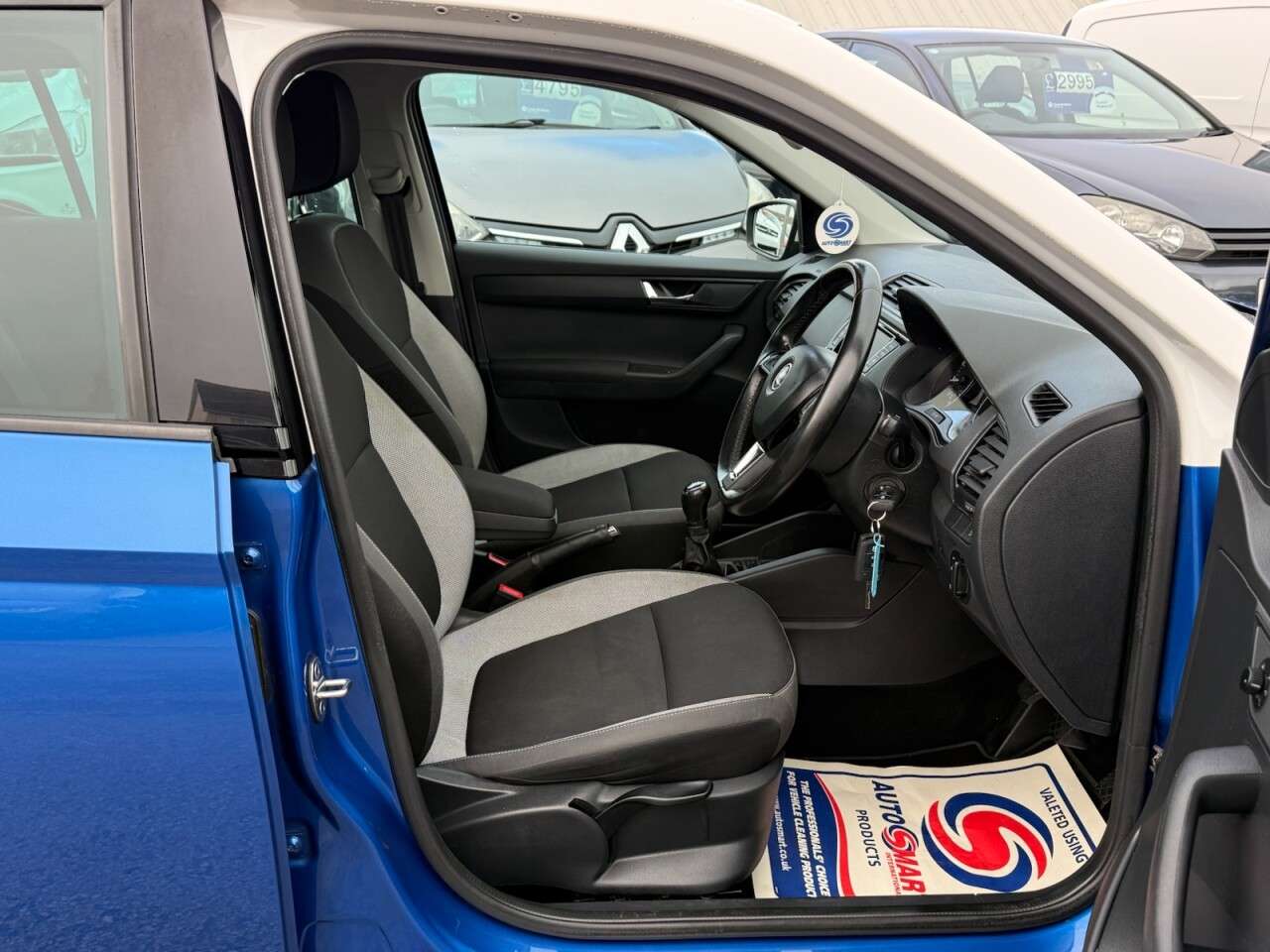 A 2017 SKODA FABIA 1.2 TSI Colour Edition Hatchback 5dr Petrol Manual Euro 6 (s/s) (90 ps) A 2017 SKODA FABIA 1.2 TSI Colour Edition Hatchback 5dr Petrol Manual Euro 6 (s/s) (90 ps)