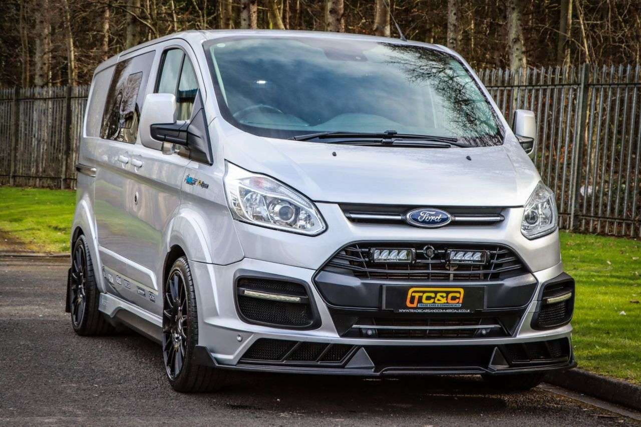 A 2018 FORD TRANSIT CUSTOM 310 LIMITED LR DCB A 2018 FORD TRANSIT CUSTOM 310 LIMITED LR DCB