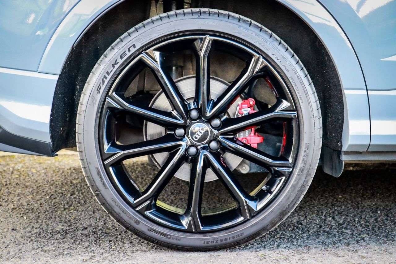 2020 AUDI RS Q3 2020 AUDI RS Q3