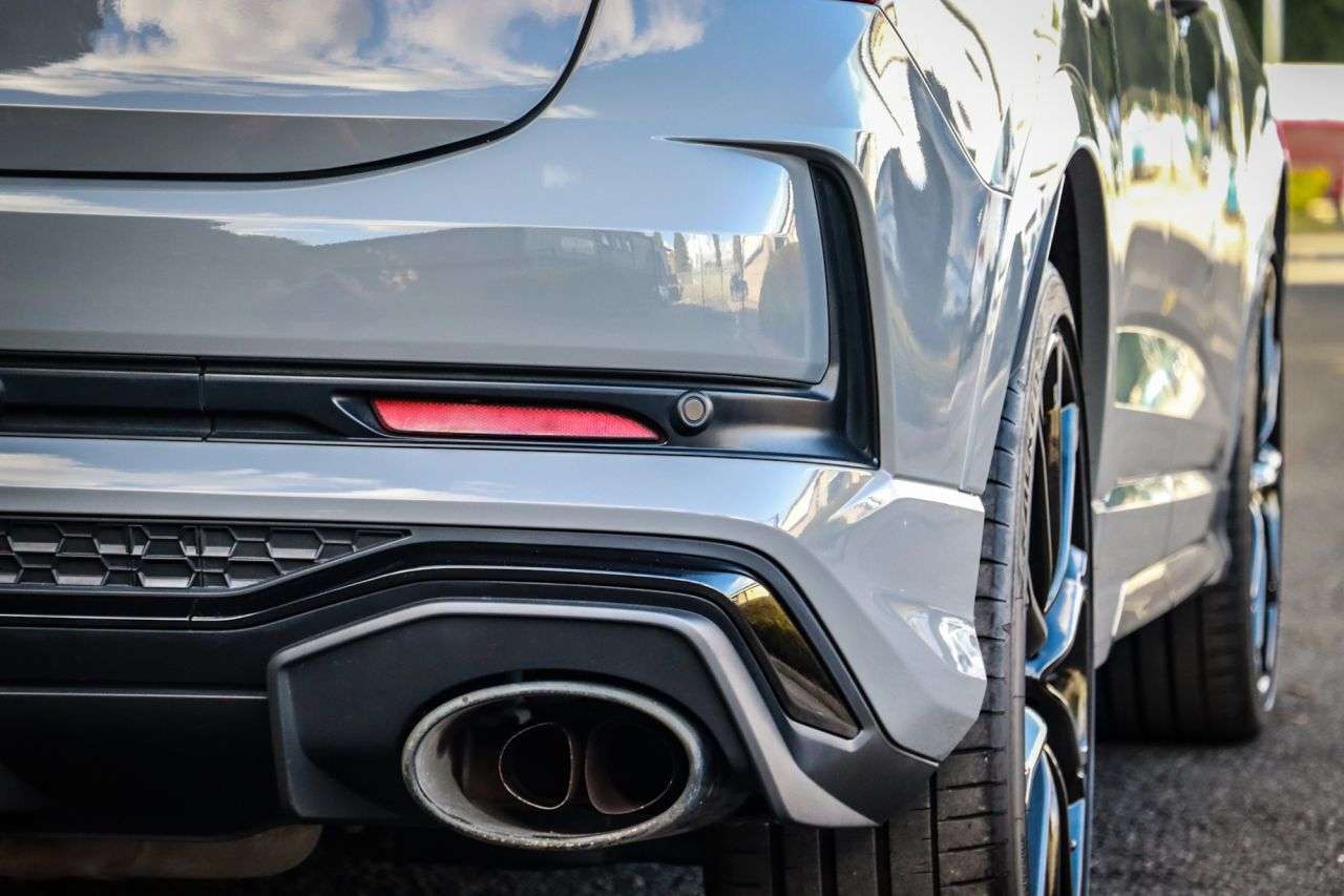 2020 AUDI RS Q3 2020 AUDI RS Q3