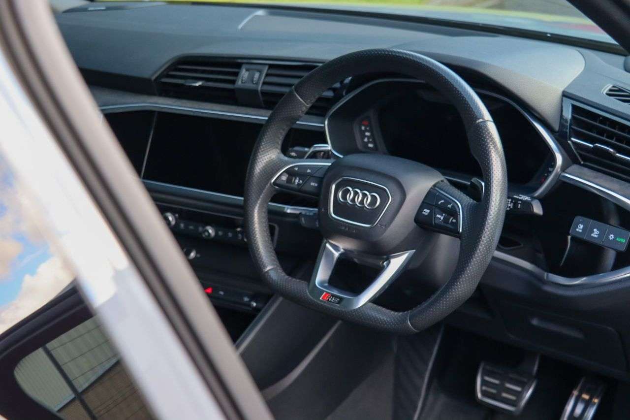 2020 AUDI RS Q3 2020 AUDI RS Q3