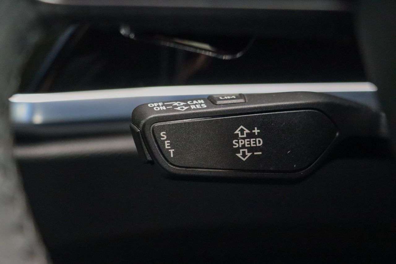 2020 AUDI RS Q3 2020 AUDI RS Q3