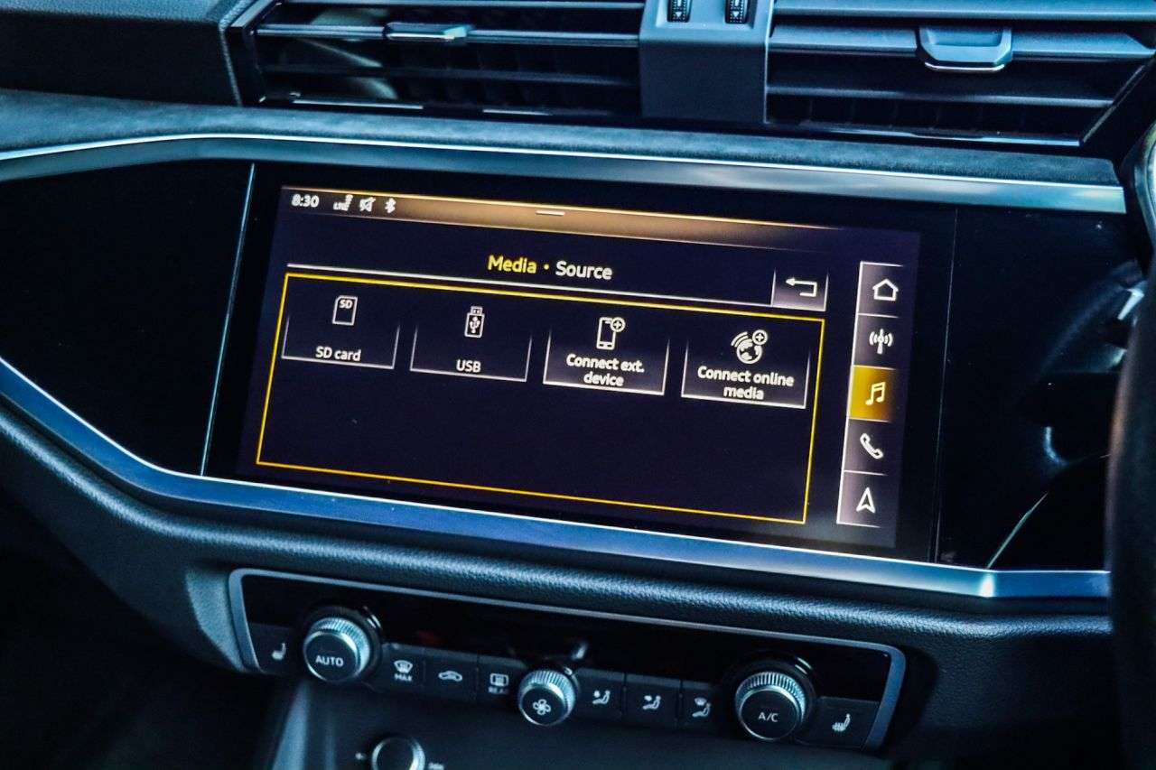 2020 AUDI RS Q3 2020 AUDI RS Q3