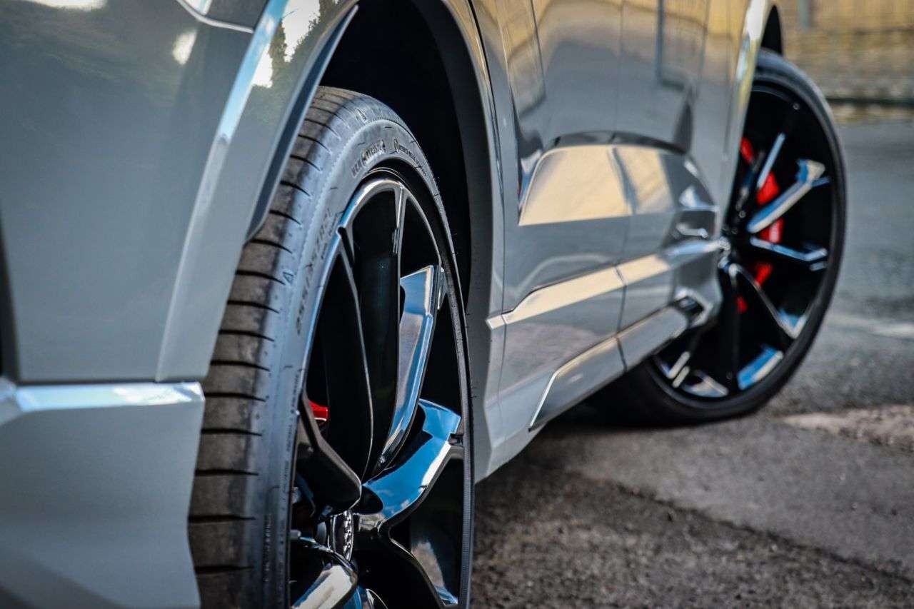 2020 AUDI RS Q3 2020 AUDI RS Q3