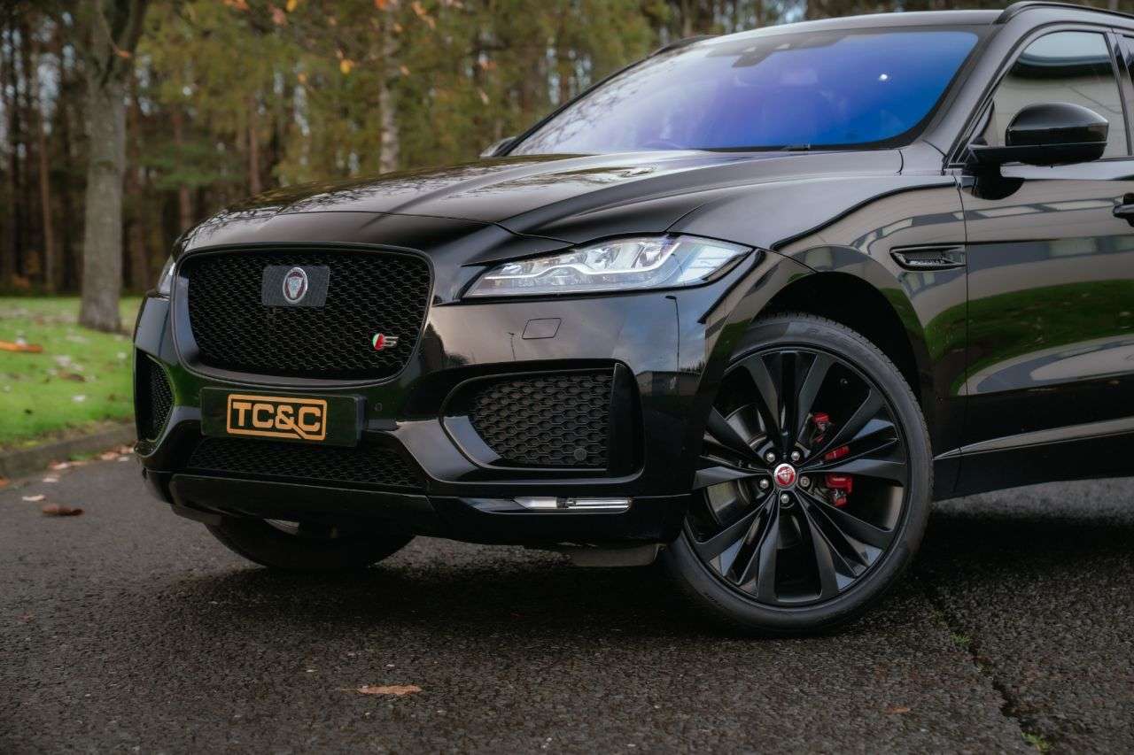 2016 JAGUAR F-PACE 2016 JAGUAR F-PACE