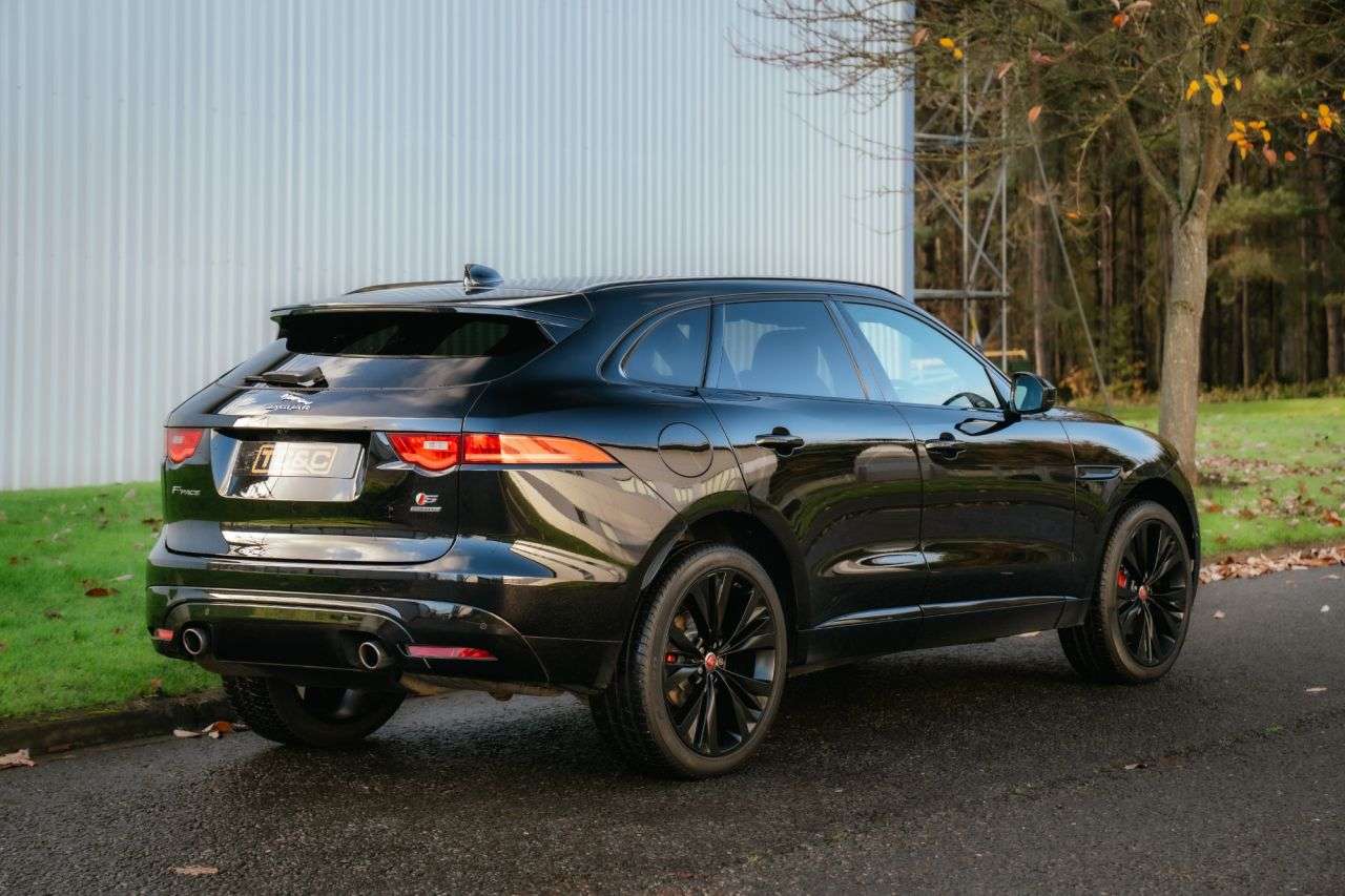 2016 JAGUAR F-PACE 2016 JAGUAR F-PACE
