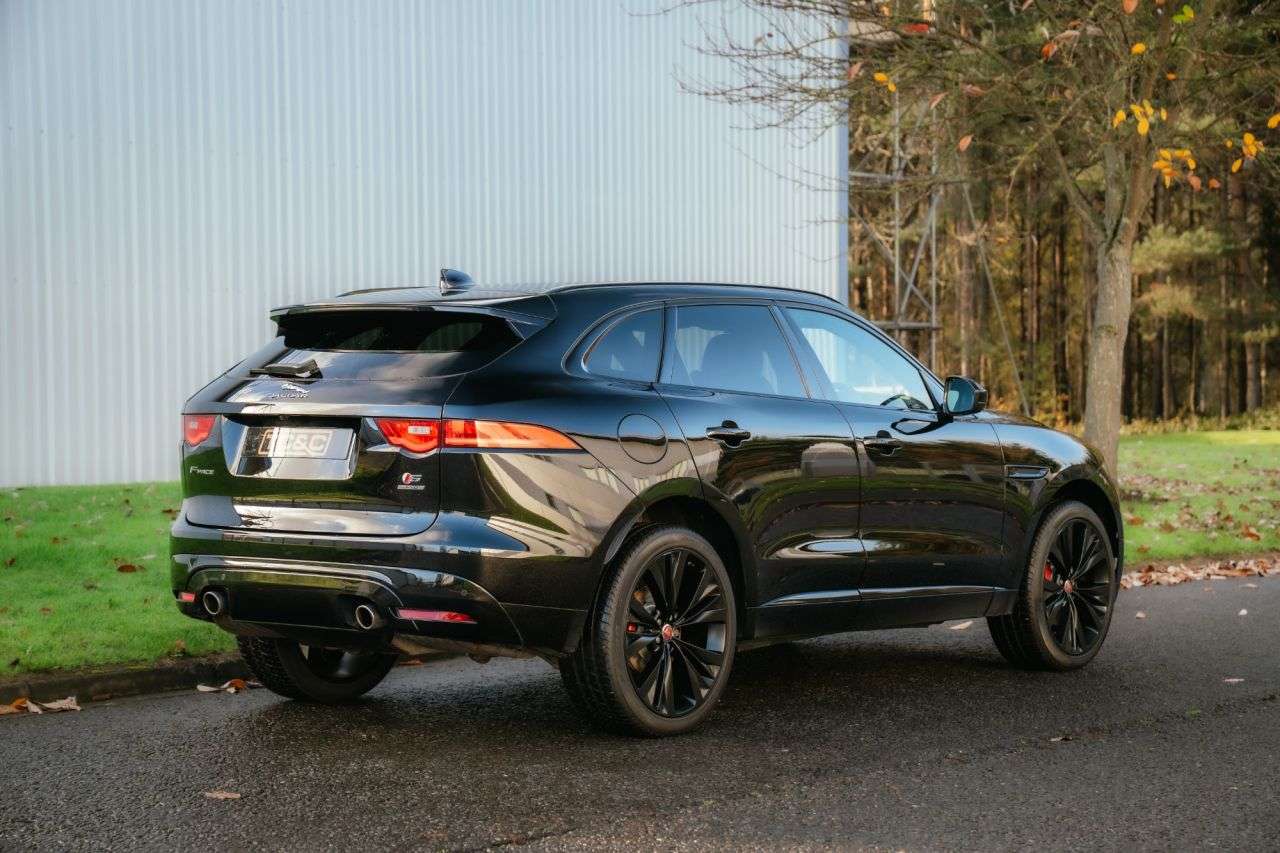 2016 JAGUAR F-PACE 2016 JAGUAR F-PACE