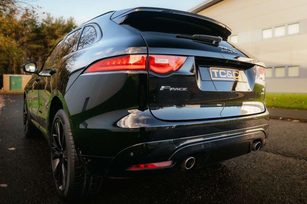 2016 JAGUAR F-PACE 2016 JAGUAR F-PACE