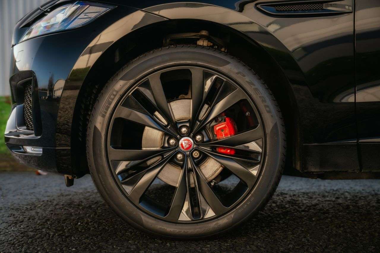 2016 JAGUAR F-PACE 2016 JAGUAR F-PACE