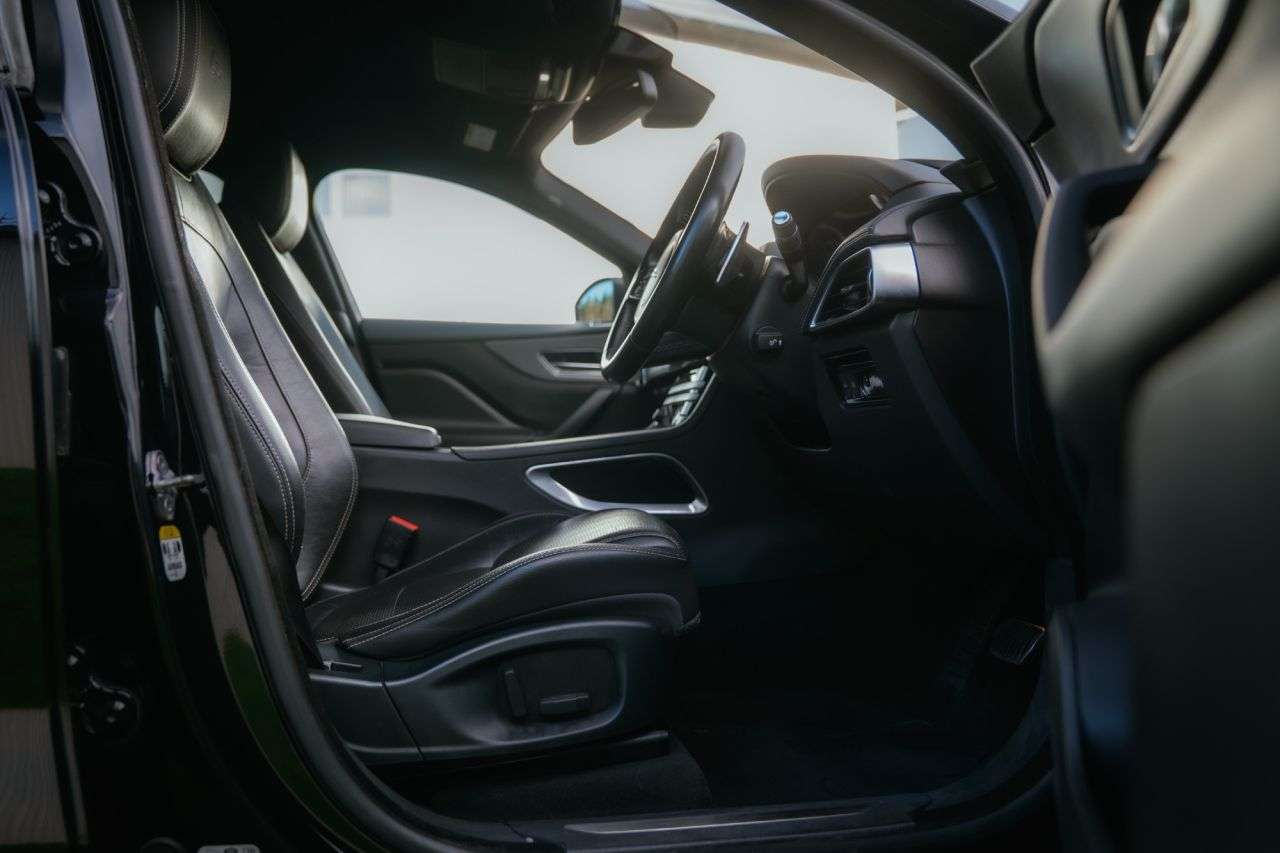 2016 JAGUAR F-PACE 2016 JAGUAR F-PACE