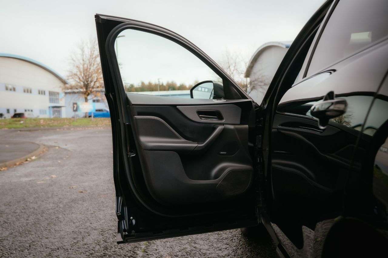 2016 JAGUAR F-PACE 2016 JAGUAR F-PACE