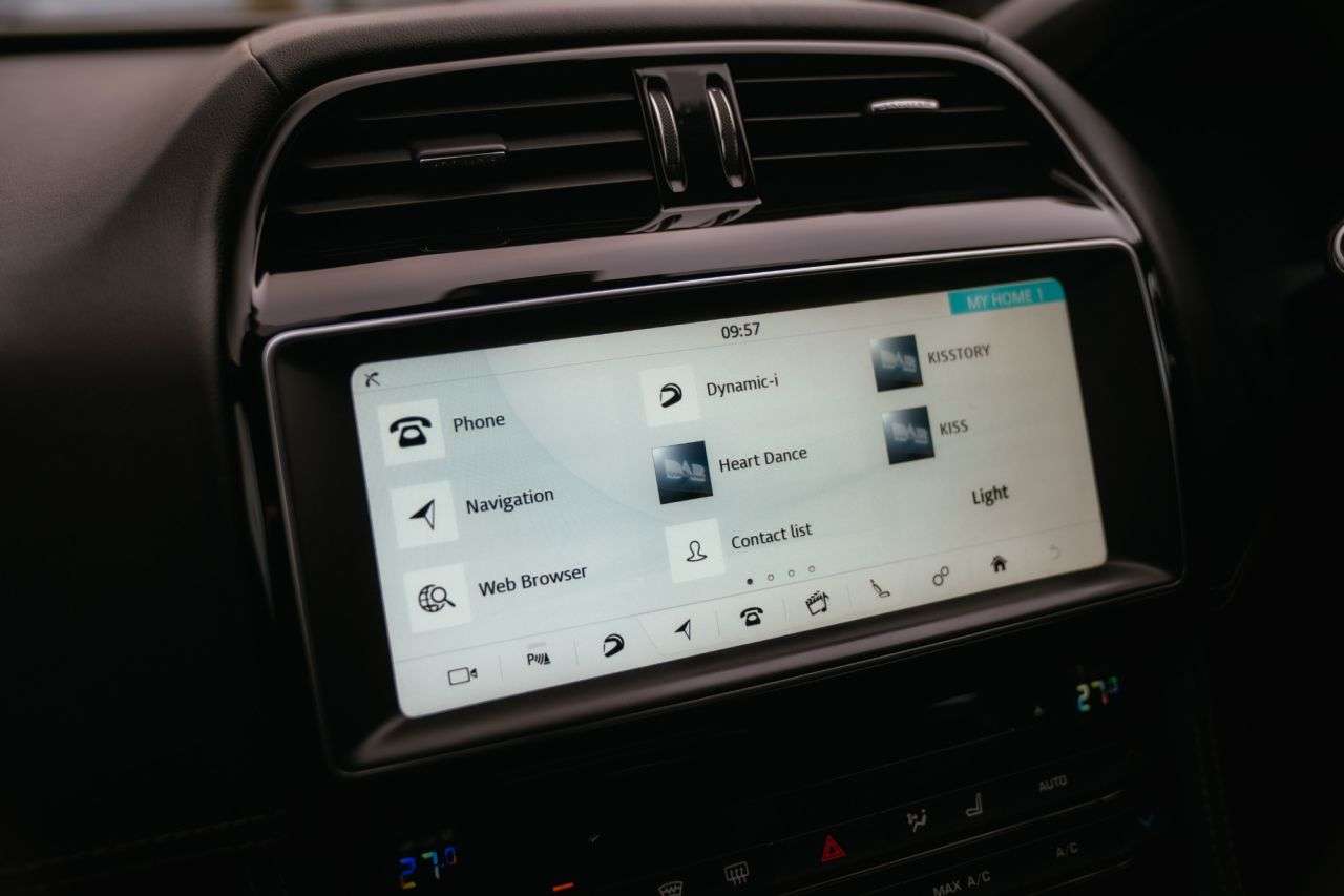 2016 JAGUAR F-PACE 2016 JAGUAR F-PACE