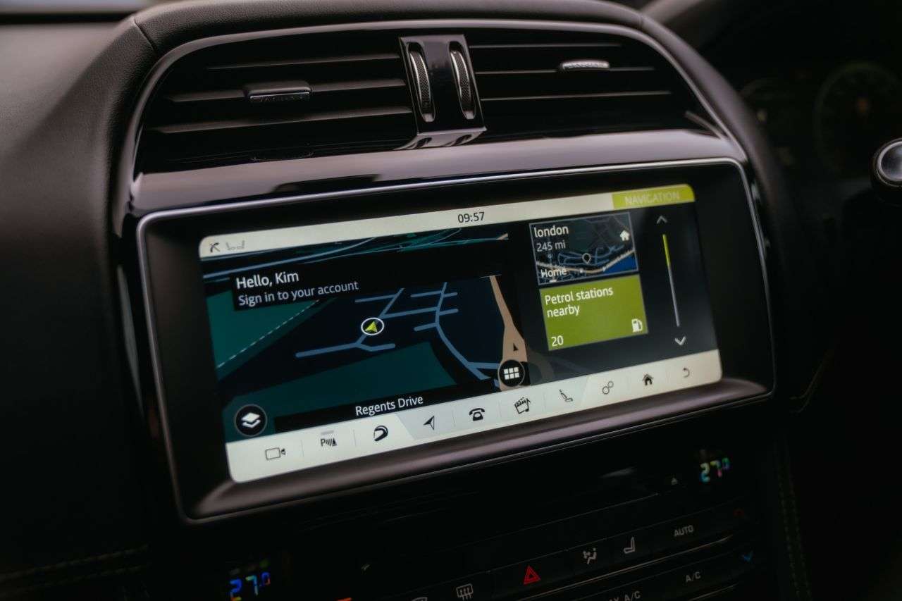 2016 JAGUAR F-PACE 2016 JAGUAR F-PACE