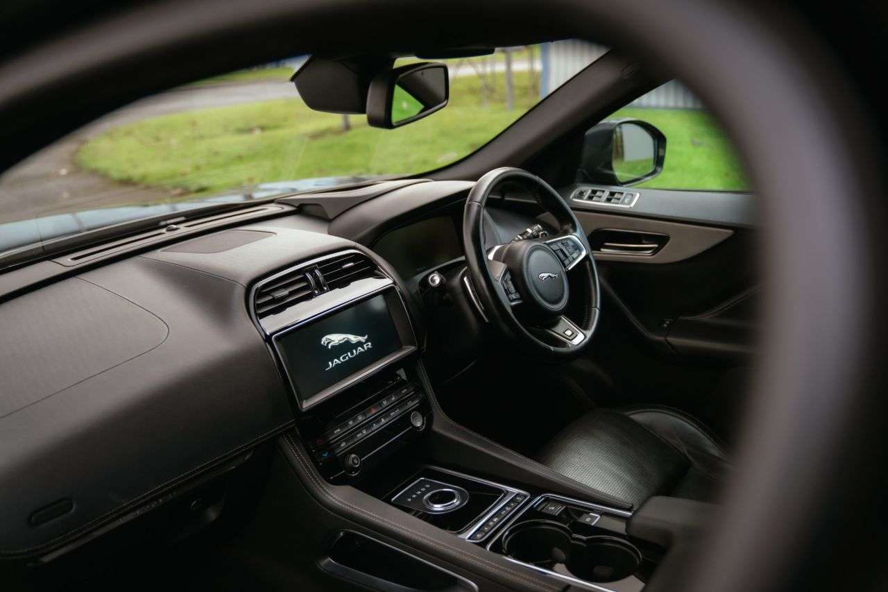 2016 JAGUAR F-PACE 2016 JAGUAR F-PACE