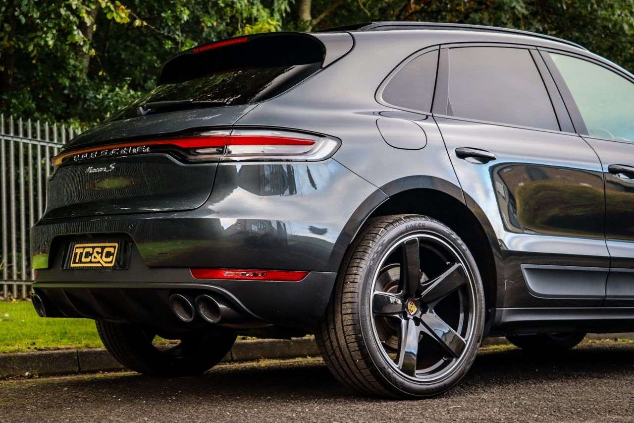 2019 PORSCHE MACAN 2019 PORSCHE MACAN
