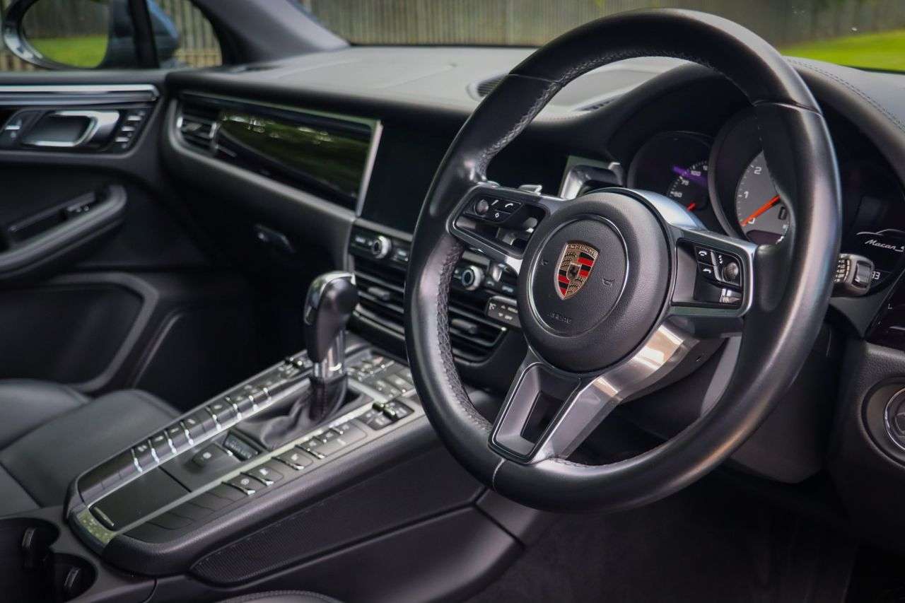 2019 PORSCHE MACAN 2019 PORSCHE MACAN