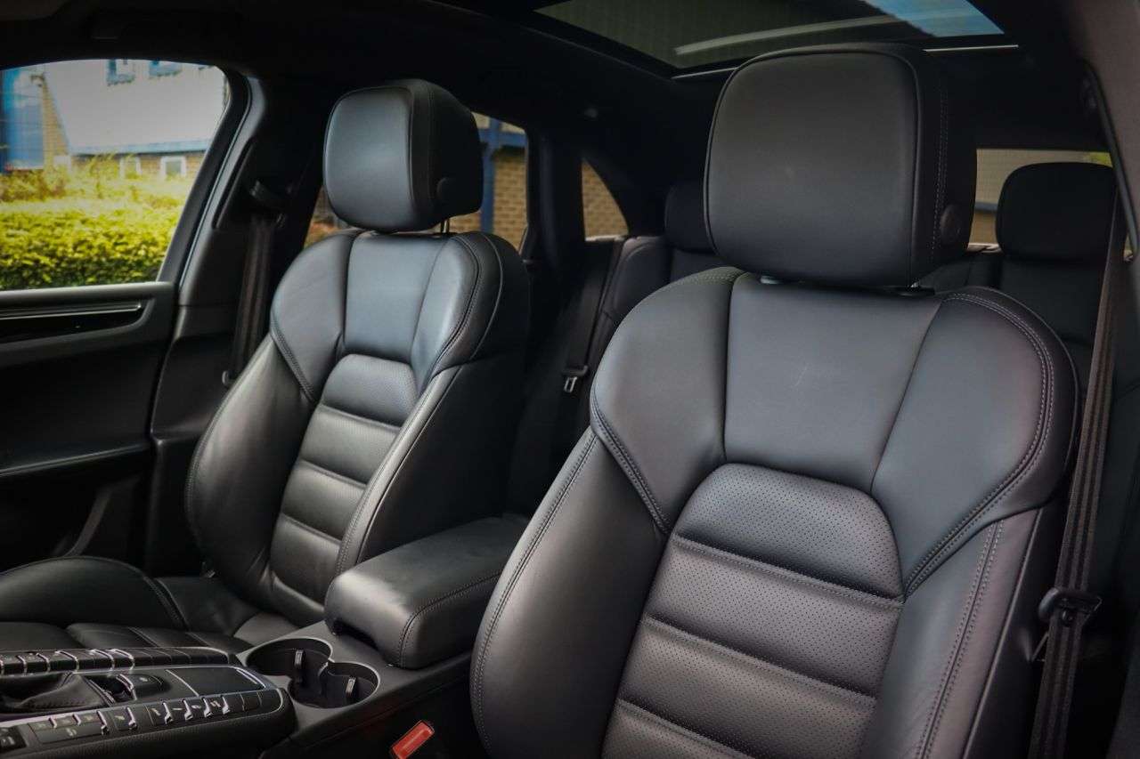 2019 PORSCHE MACAN 2019 PORSCHE MACAN