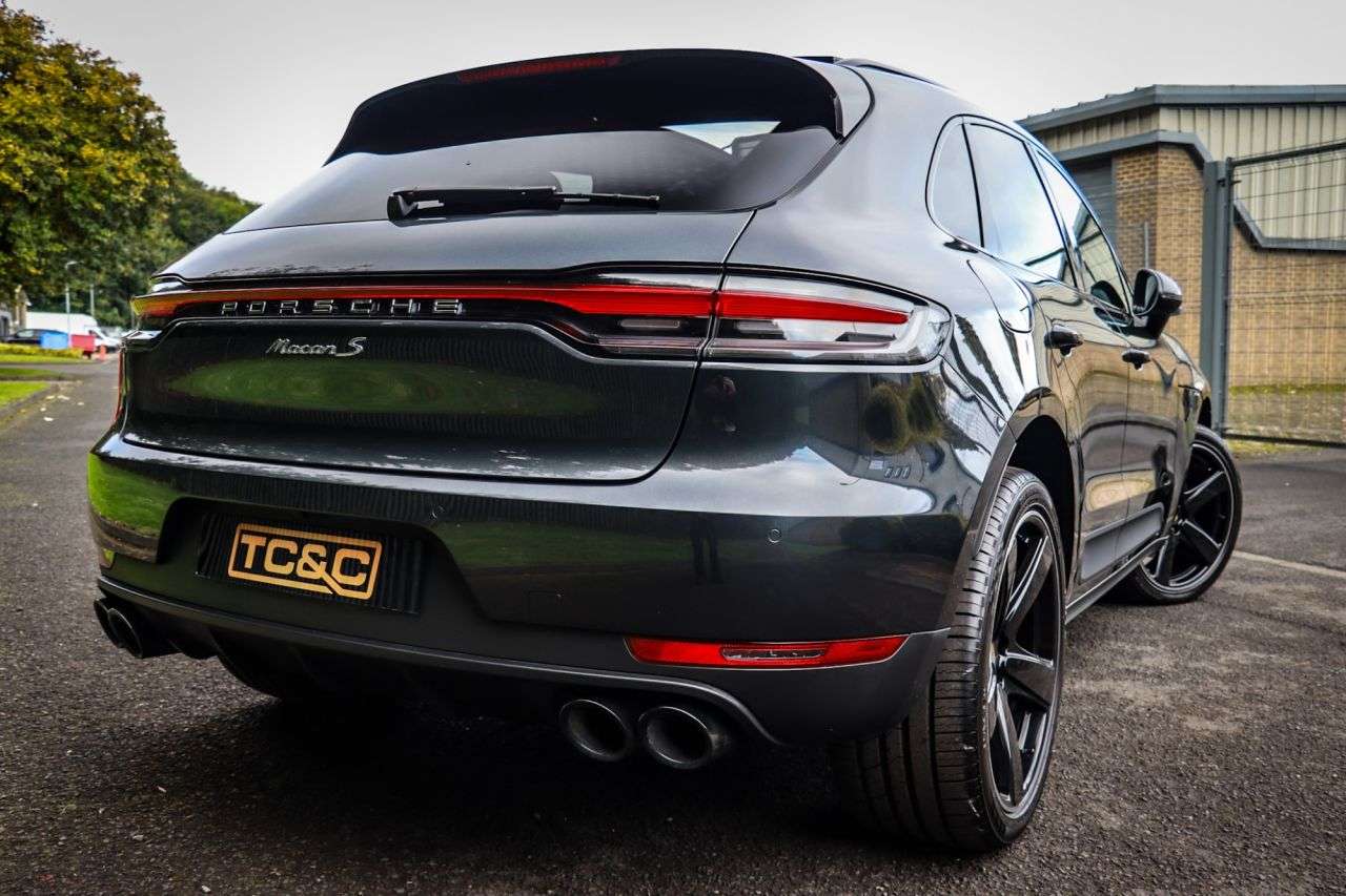 2019 PORSCHE MACAN 2019 PORSCHE MACAN