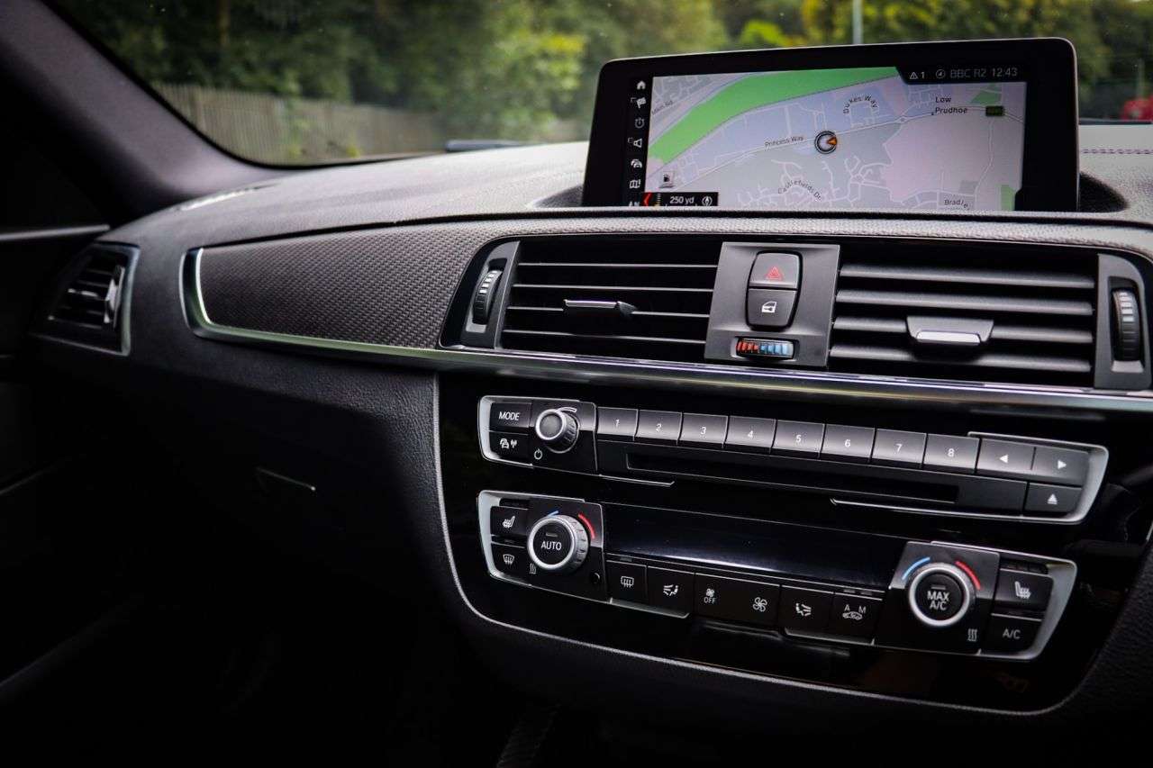 2019 BMW M2 2019 BMW M2