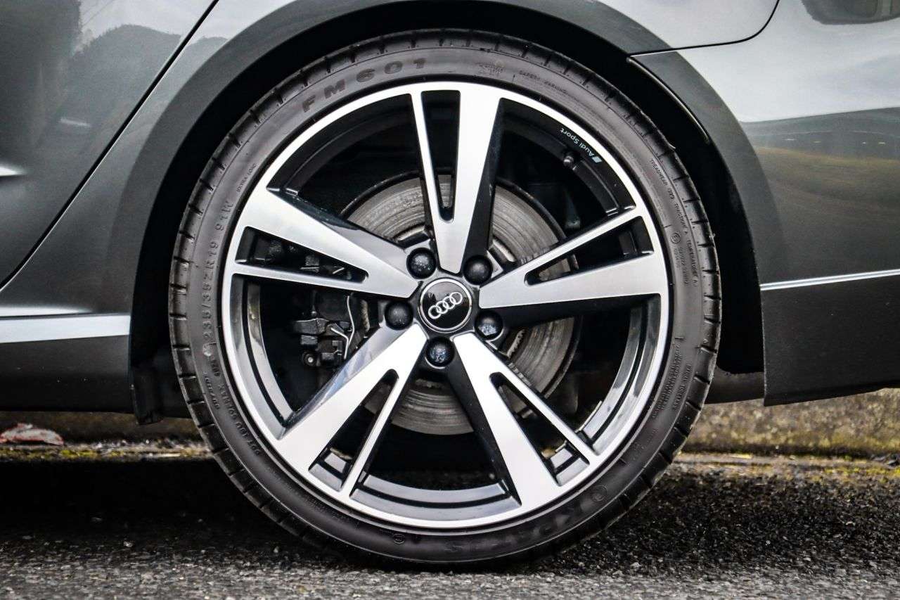 null AUDI RS3 null AUDI RS3