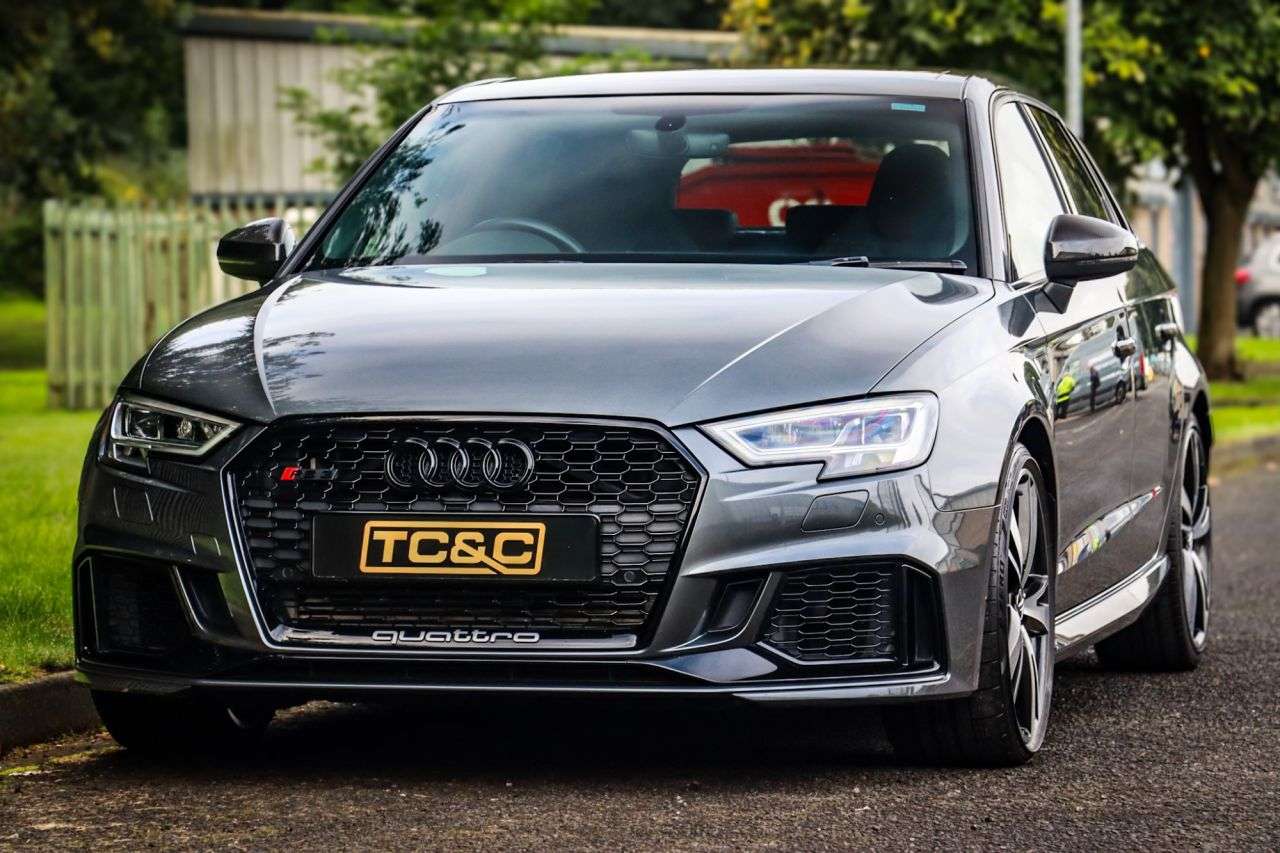 null AUDI RS3 null AUDI RS3