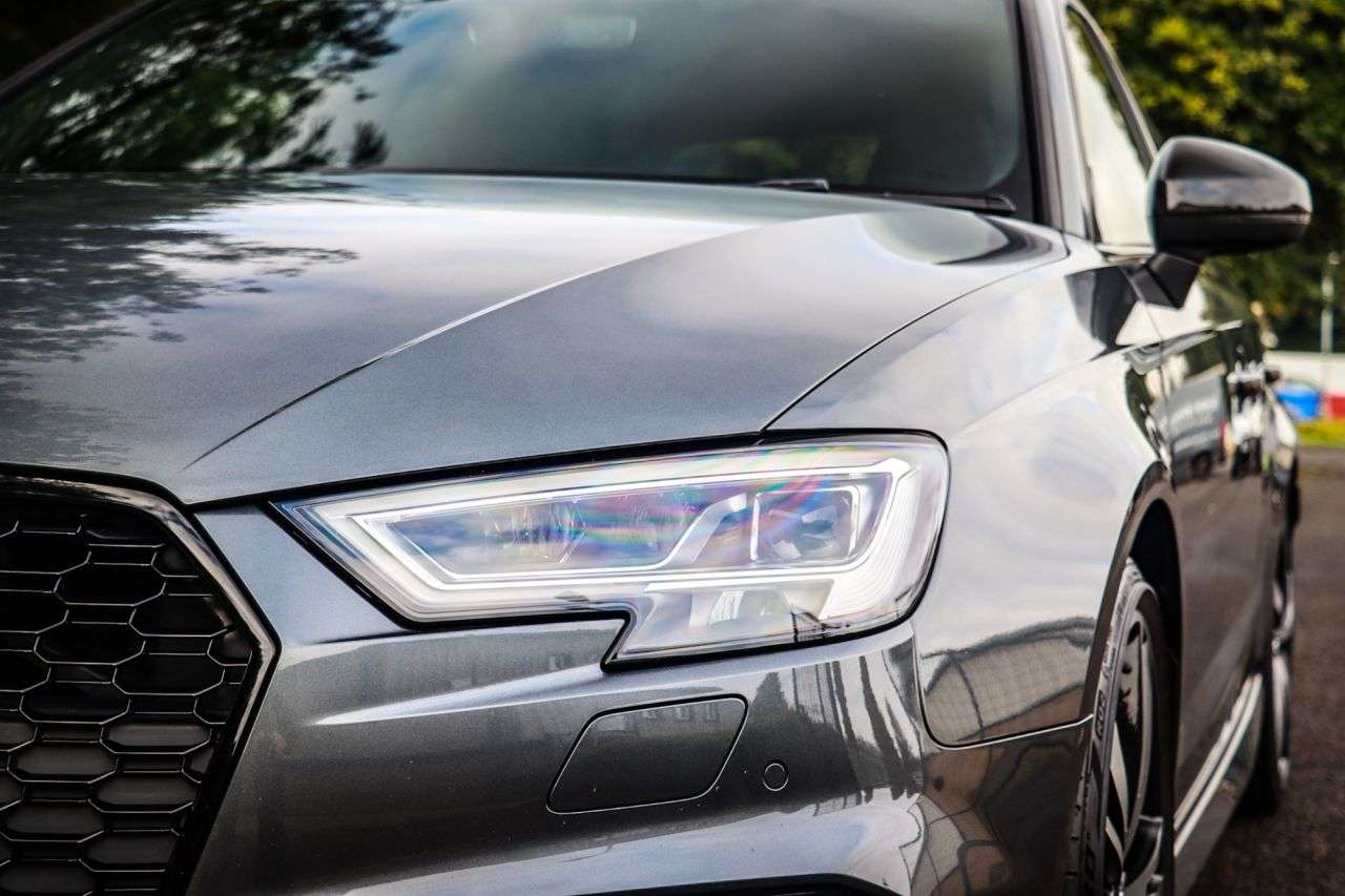 null AUDI RS3 null AUDI RS3