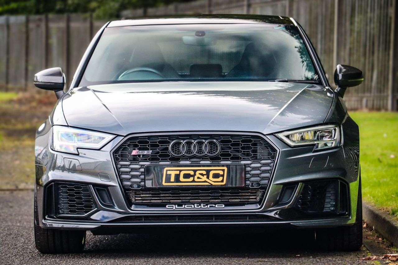 null AUDI RS3 null AUDI RS3
