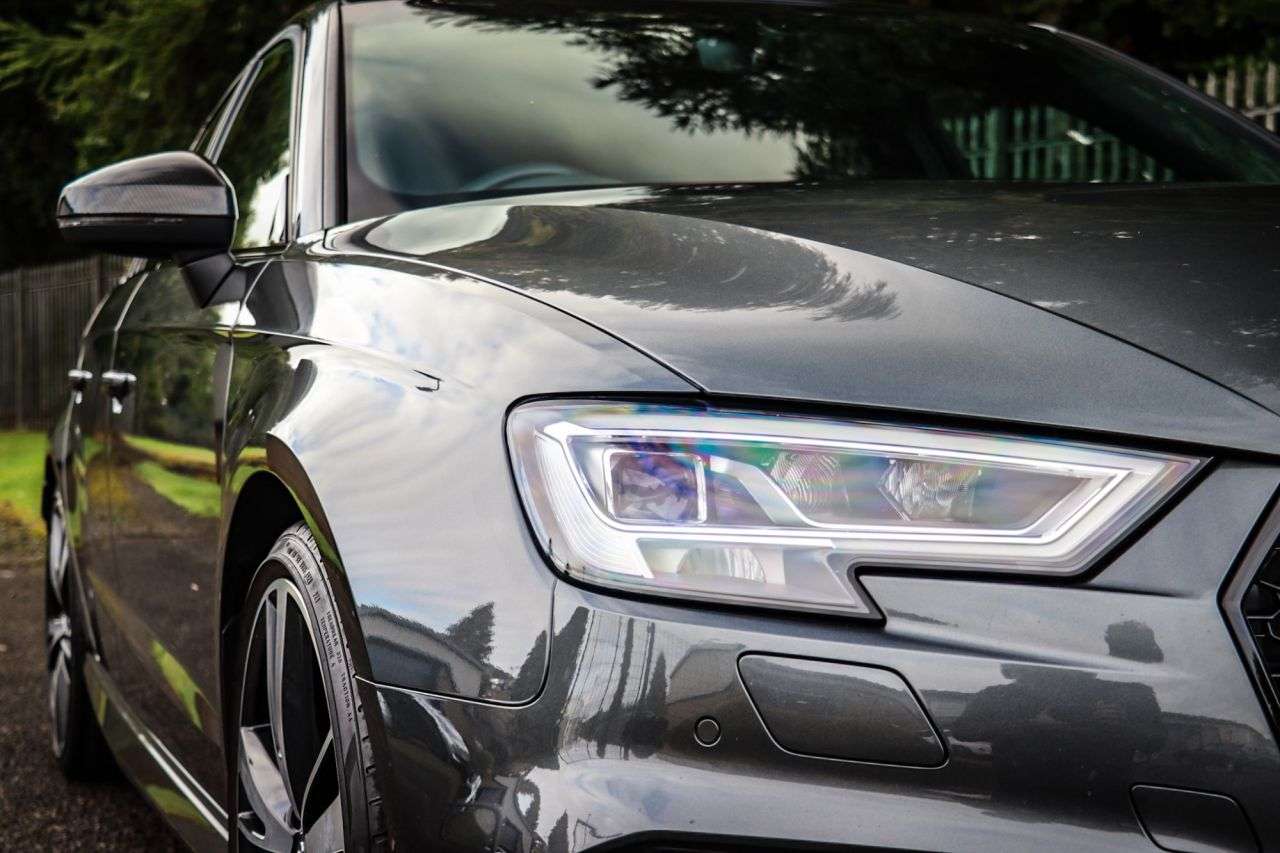 null AUDI RS3 null AUDI RS3