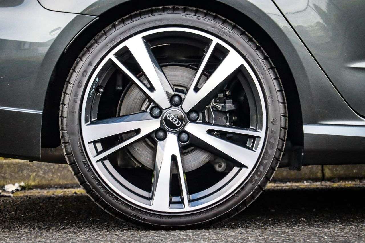 null AUDI RS3 null AUDI RS3