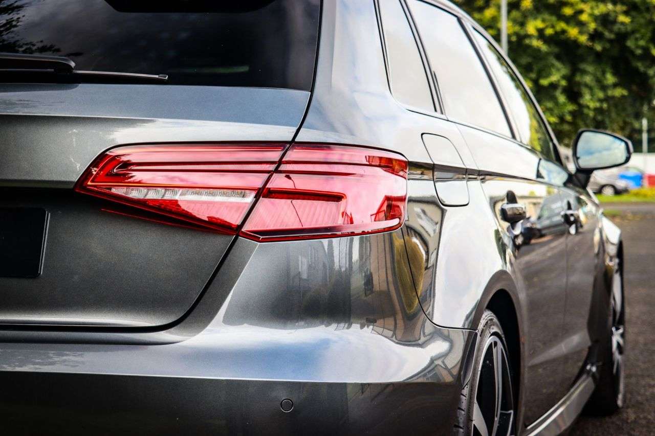 null AUDI RS3 null AUDI RS3