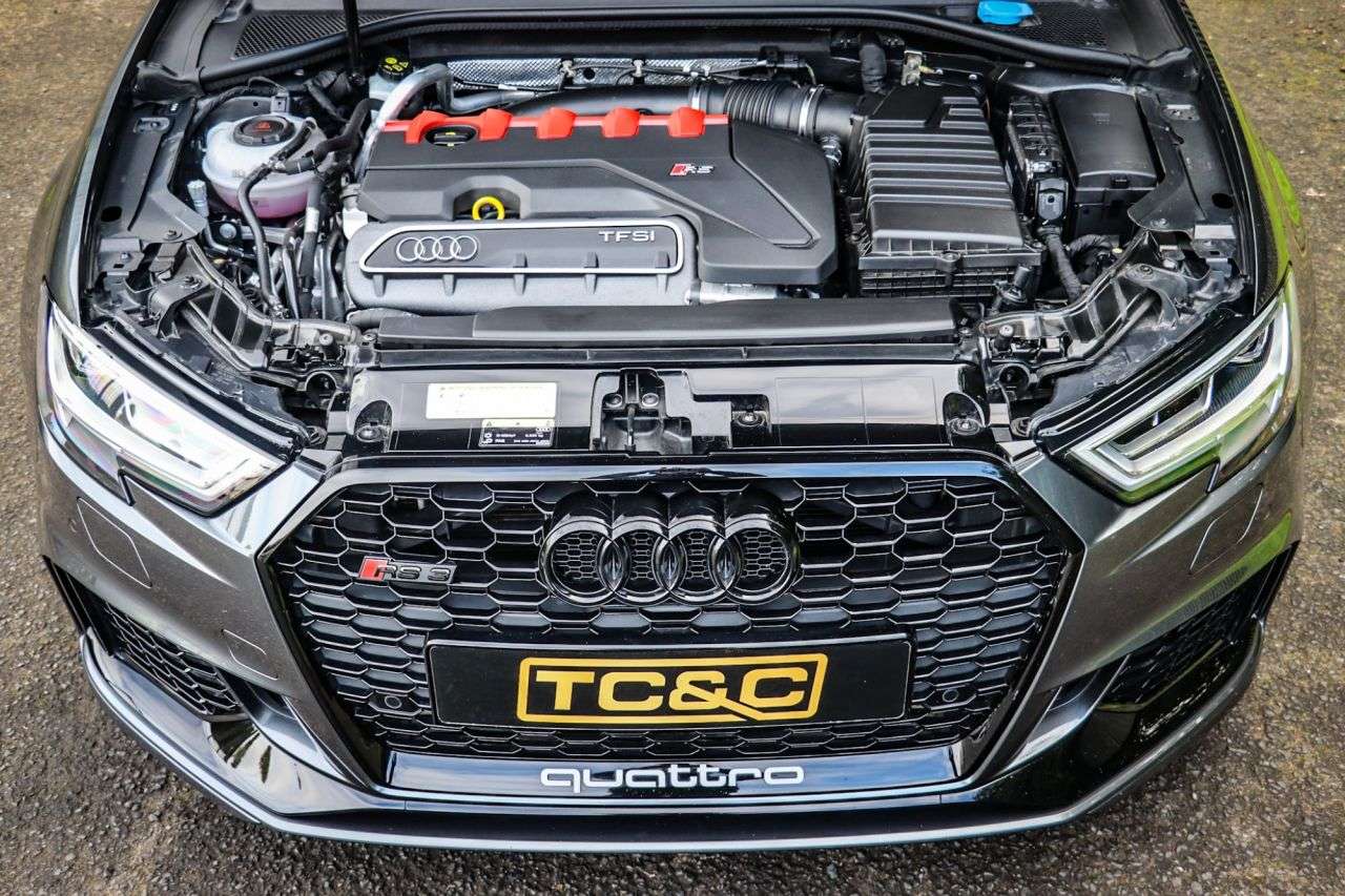 null AUDI RS3 null AUDI RS3