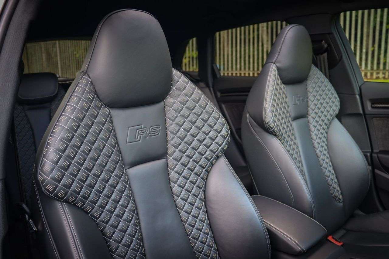 null AUDI RS3 null AUDI RS3