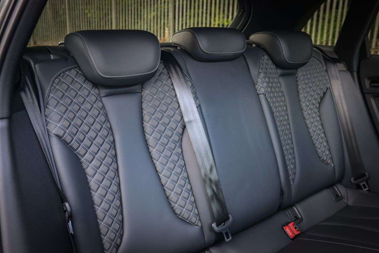 null AUDI RS3 null AUDI RS3