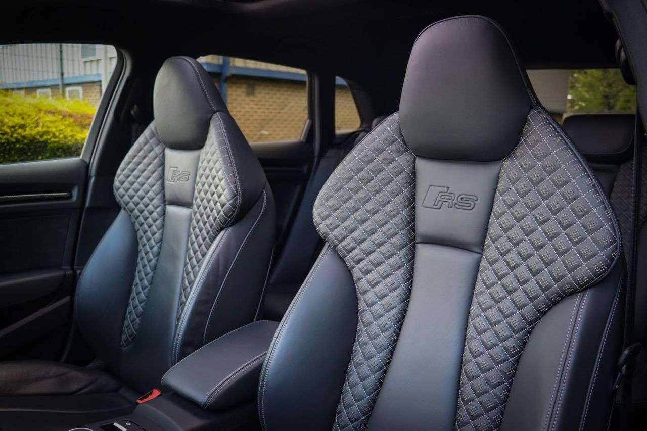 null AUDI RS3 null AUDI RS3