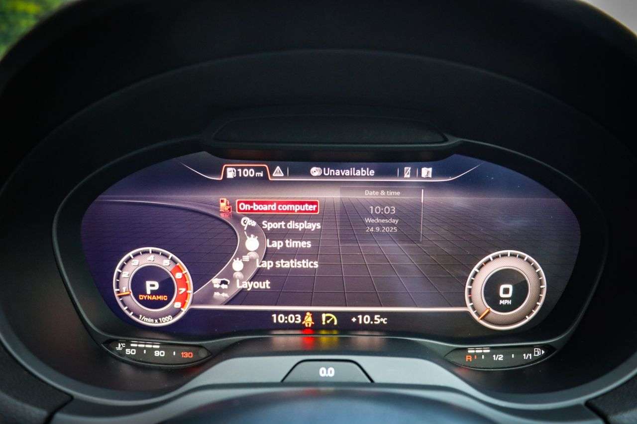 null AUDI RS3 null AUDI RS3